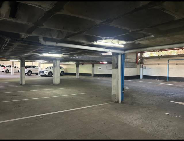 415M² BUILDING TO LET IN NEWLANDS